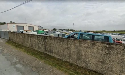 Violent incendie dans une casse auto : de gros dégâts et un blessé