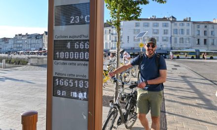 Le millionième passage à vélo sur le Vieux Port récompensé lundi