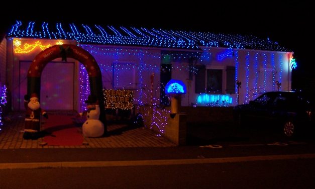 [VIDEO] A Benon, une maison retrouve les couleurs de Noël