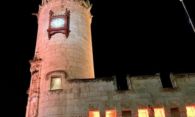 Pourquoi l&rsquo;hôtel de Ville de La  Rochelle sera-t-il éclairé en rouge début septembre