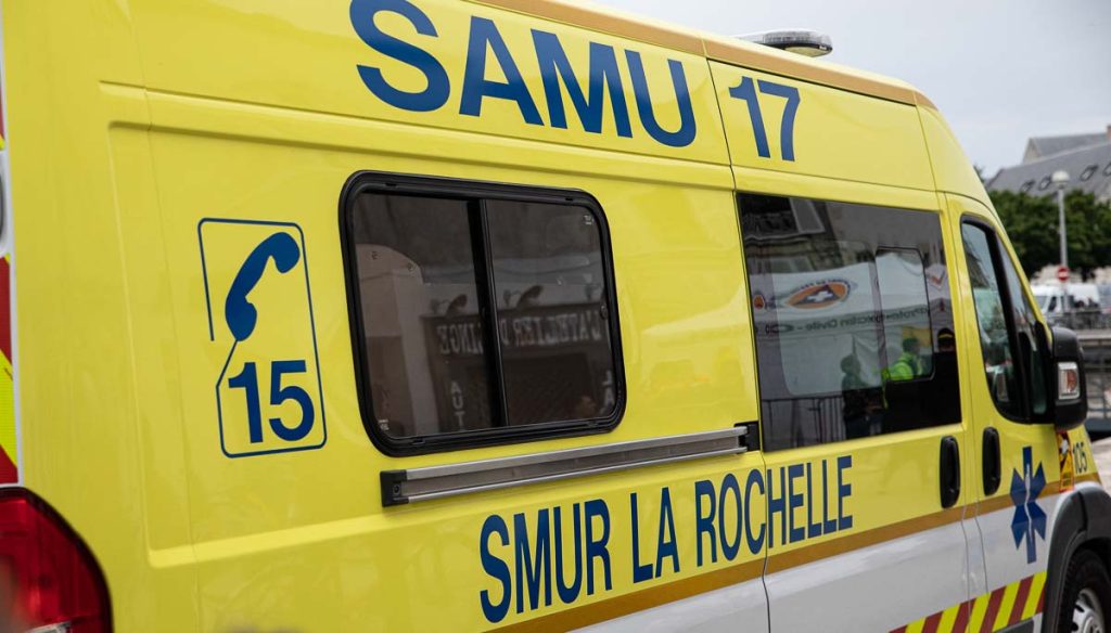 véhicule SAMU 17