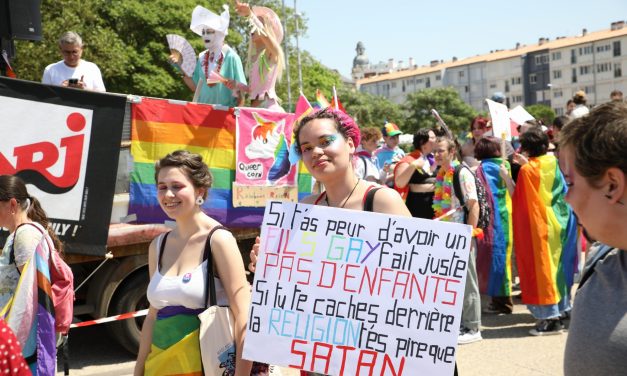 [PHOTOS] La marche des fiertés mobilise à La Rochelle