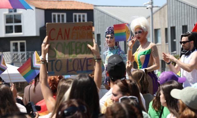 [PHOTOS] La marche des fiertés mobilise à La Rochelle