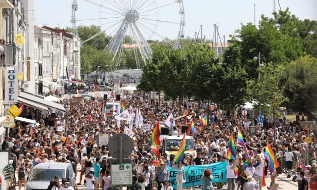 [PHOTOS] La marche des fiertés mobilise à La Rochelle