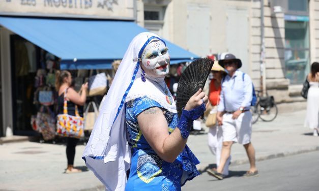 [PHOTOS] La marche des fiertés mobilise à La Rochelle