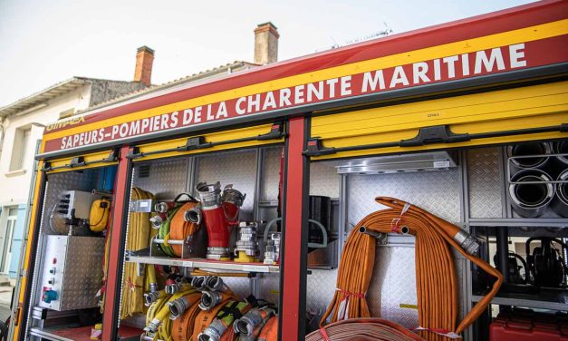 Charente-Maritime : un pavillon, des voitures et un mobil home en feu