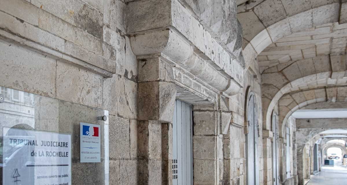 Près de La Rochelle : il est accusé d’avoir escroqué sa femme et sa belle-mère pour plus de 176 000 €