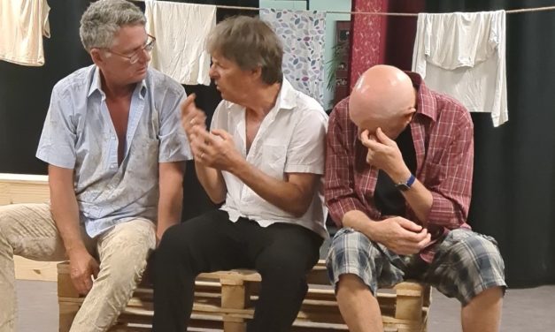 « Trois hommes sur un toit » à l&rsquo;espace Giraudeau de La Rochelle