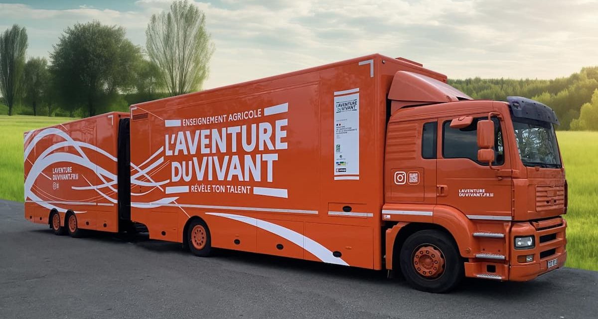 Le camion « L’ Aventure du vivant » fait escale à La Rochelle