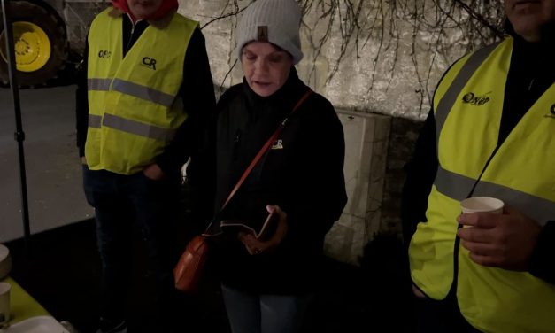 [Vidéo] Agriculteurs en colère : pourquoi le blocage du dépot pétrolier de La Pallice va se poursuivre