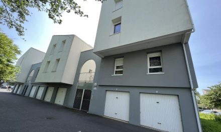 A La Rochelle, trois appartements HLM à vendre