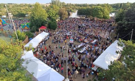 Vite la scène revient à Villeneuve-les-Salines