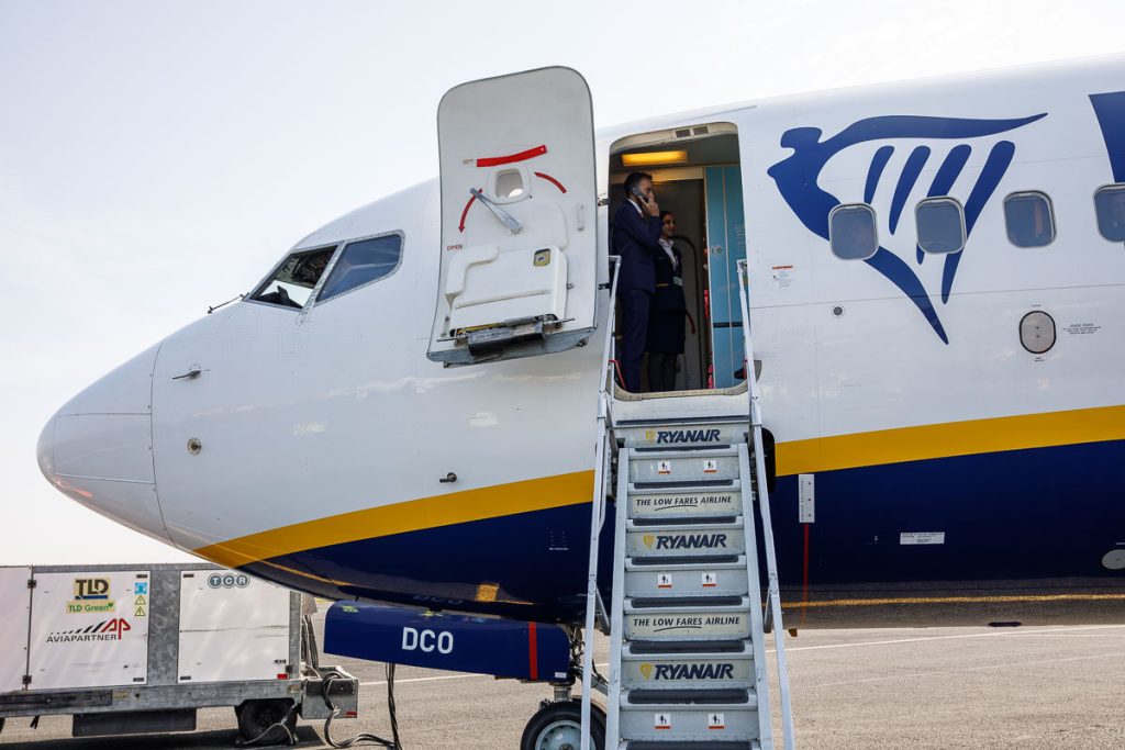 avion Ryan Air Aéroport de La Rochelle Île de Ré