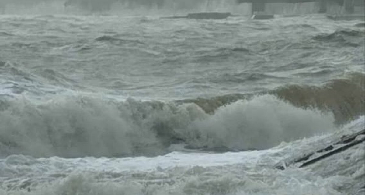 Une vigilance orange vagues submersion déclenchée à La Rochelle