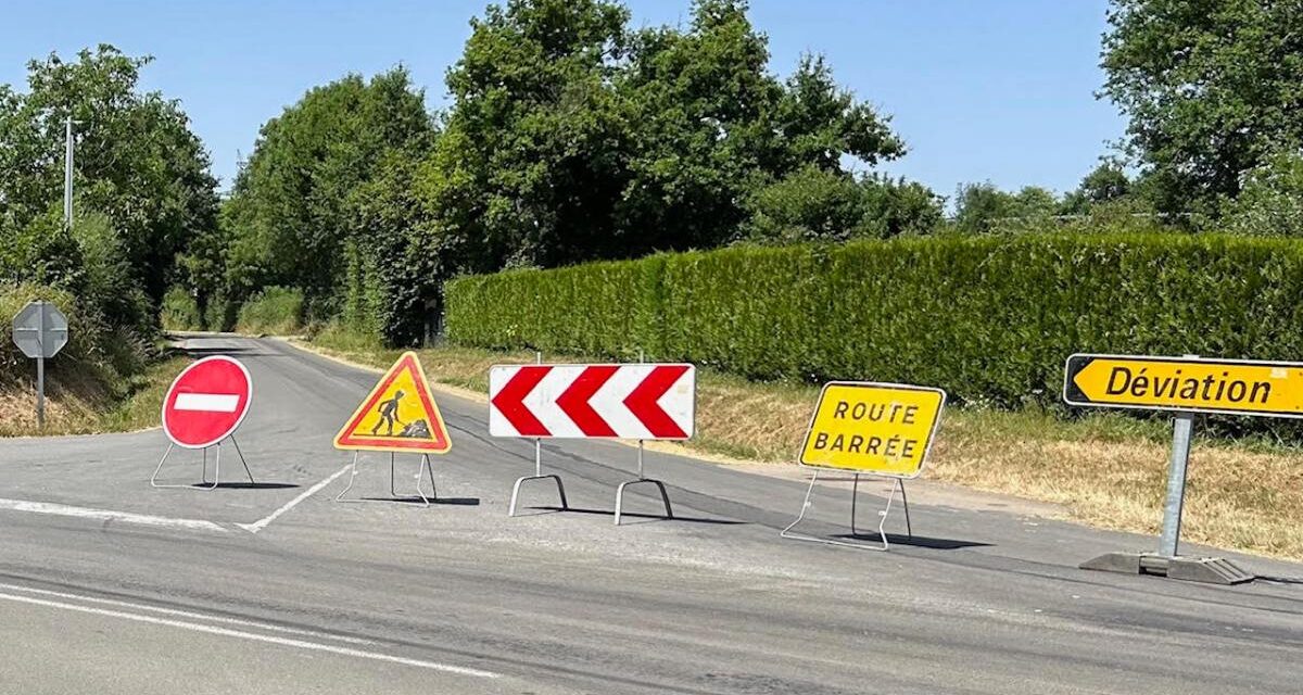 Villedoux-Charron : une route bloquée la nuit