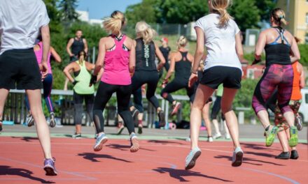 Comment La Rochelle agit pour donner envie aux jeunes filles de faire du sport