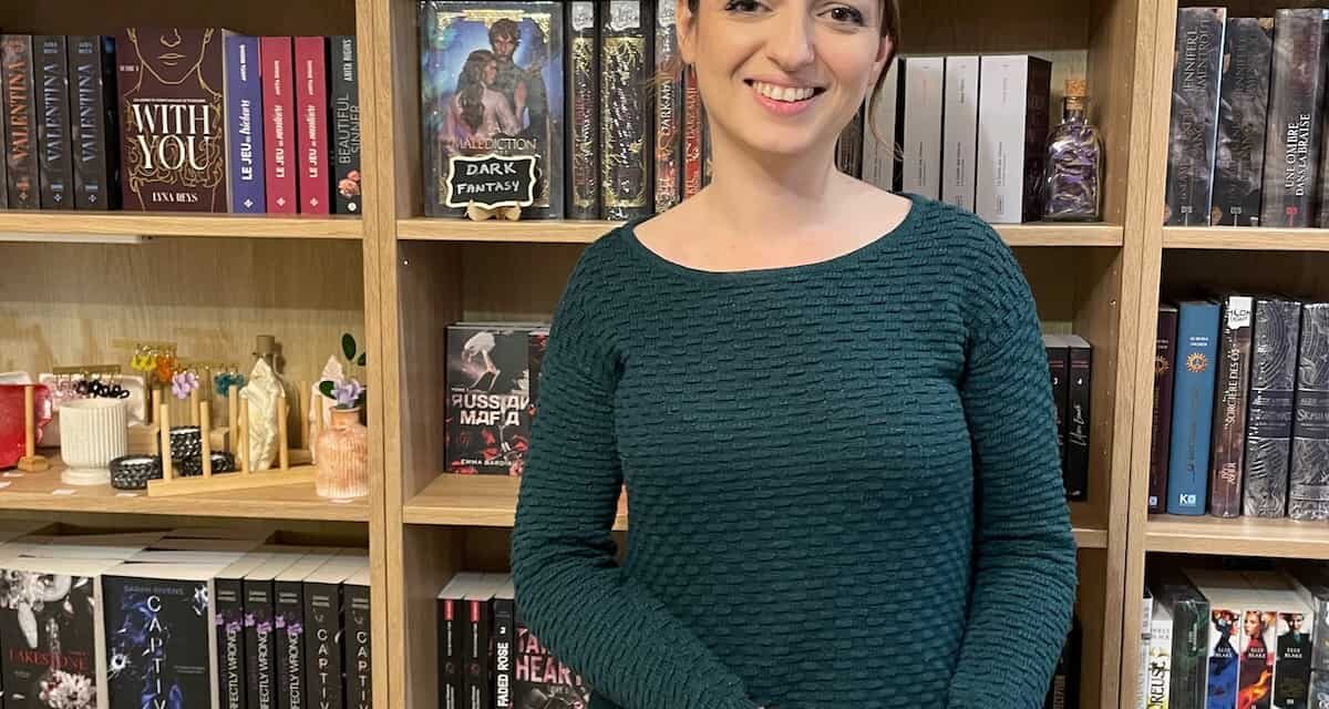 « L’échange, c’est ce que je préfère » : le succès de sa librairie spéciale romance à La Rochelle