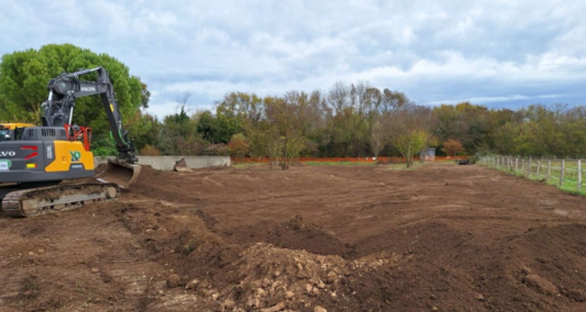 Près de La Rochelle, un fossé rectiligne redevient cours d’eau