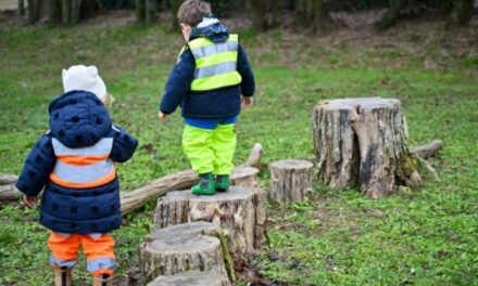À La Rochelle, des vêtements recyclés pour les crèches municipales
