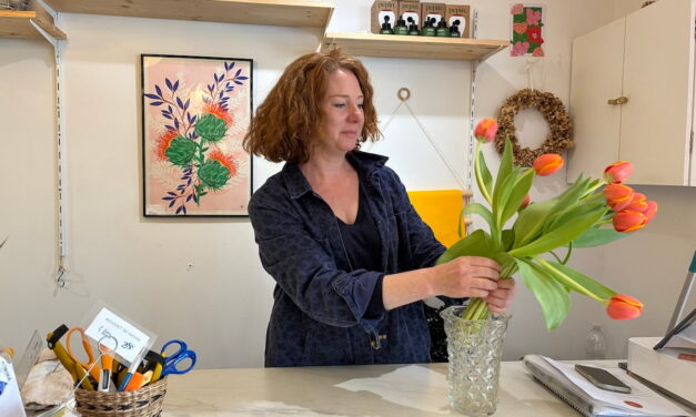 « Je n’avais pas envie de faire un métier qui ait un impact négatif pour la planète » : à Tasdon, elle s&rsquo;engage pour la fleur française et locale