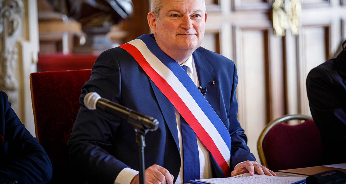 Olivier Falorni, maire de La Rochelle : voici la liste de ses 17 adjoints