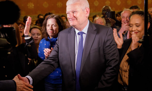 Élections municipales 2026 à La Rochelle : Falorni en tête au 1er tour