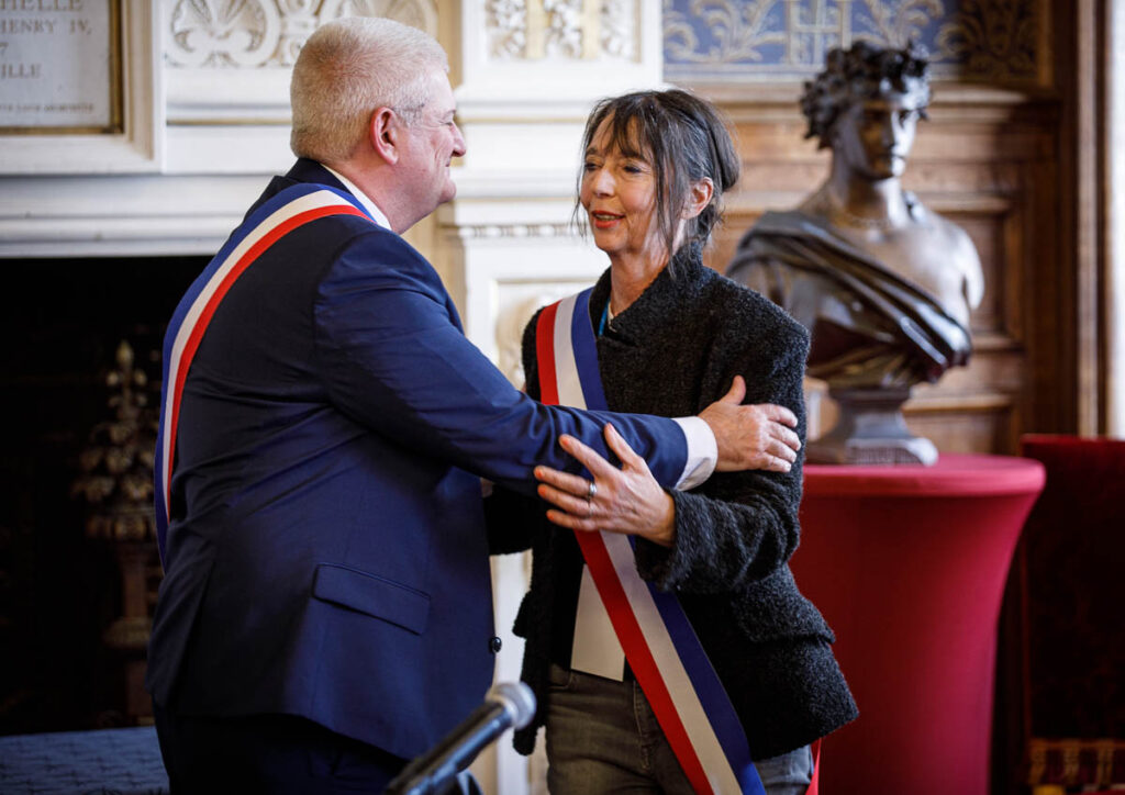 remise de l'écharpe d'adjointe à Nathalie Deau