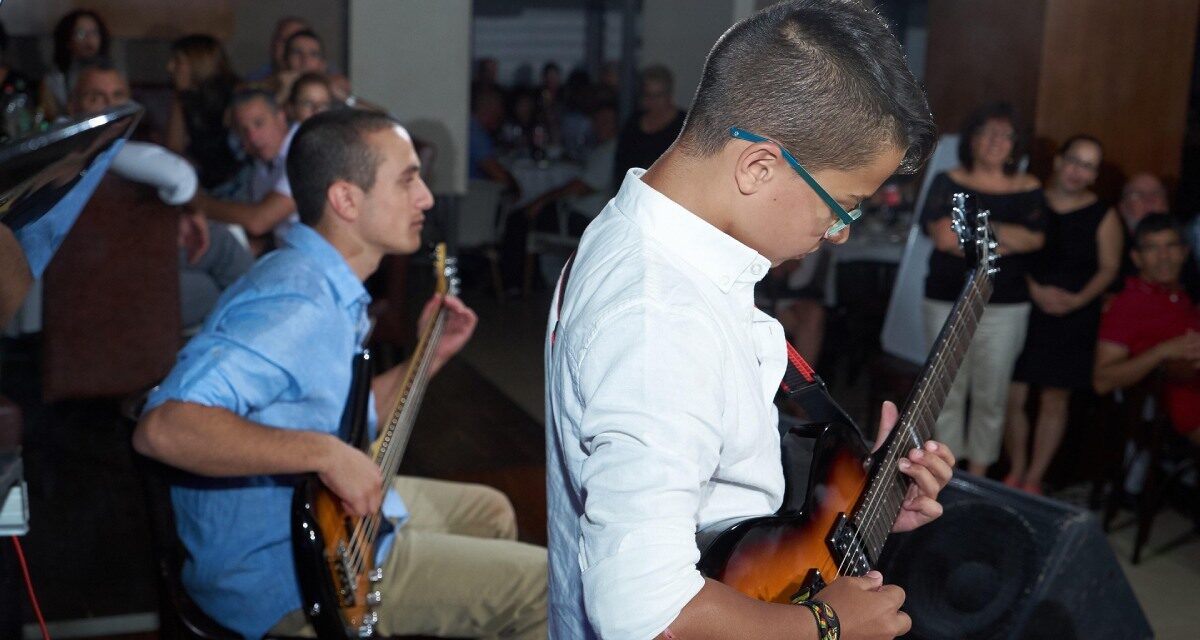 Pourquoi la ville de La Rochelle a-t-elle interdit un concert dans un café ?