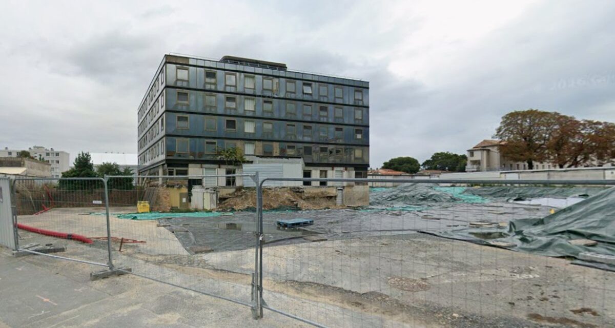 Pourquoi une tente de confinement va-t-elle être montée à La Rochelle