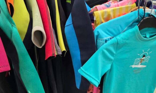 « Tout à 1, 2 et 3 € » : Sport Recycle à La Rochelle brade et appelle aux dons